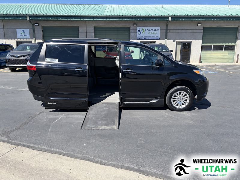 Used 2017 Toyota Sienna