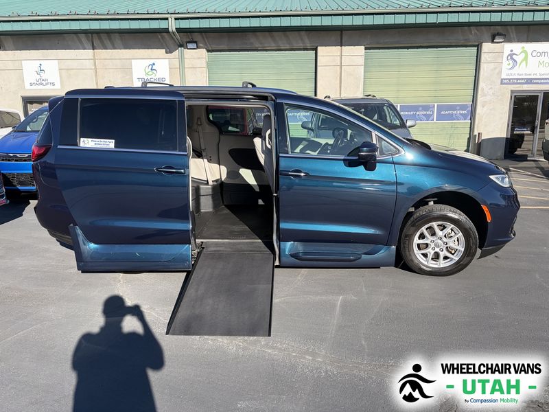 Used 2021 Chrysler Pacifica